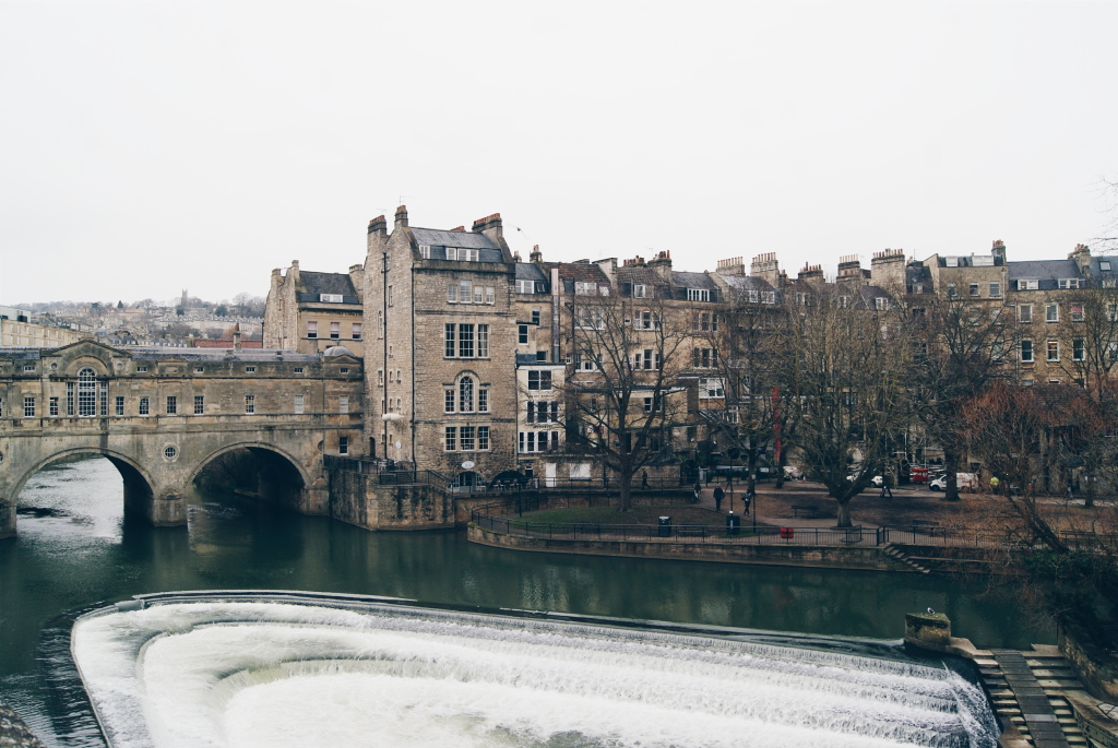 pulteney bridge bath, bath tourism, jane austen bath