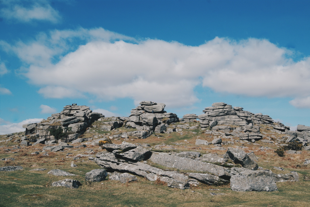 visiting dartmoor, dartmoor national park, pew tor dartmoor