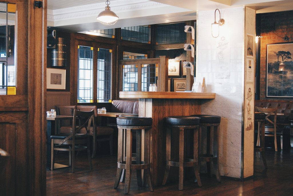 day trips from dublin, dalkey pubs, magpie inn dalkey