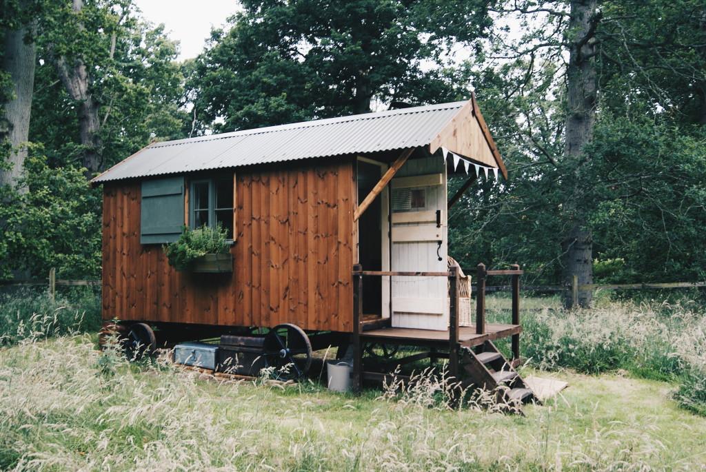 glamping in norfolk, shepherds hut norfolk, accommodation in norfolk