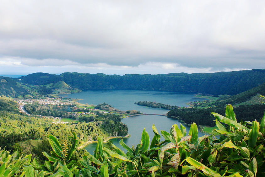 lagoa azul azores, portugla lakes, wild swimming portugal